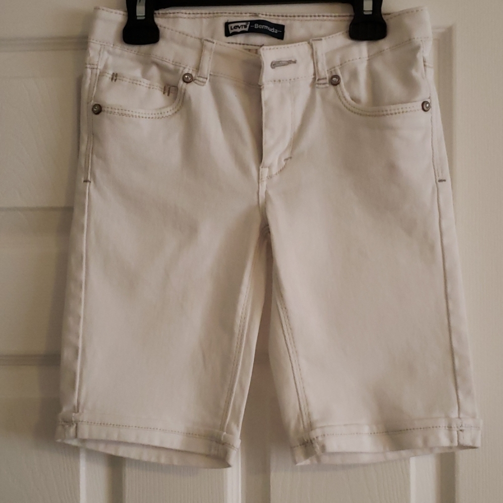 Levi's Bernuda Shorts